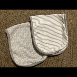 Set of 2 Gray/White Burb Cloths
